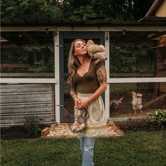 Meet your Posher, Brittany - Picture 2 of 5